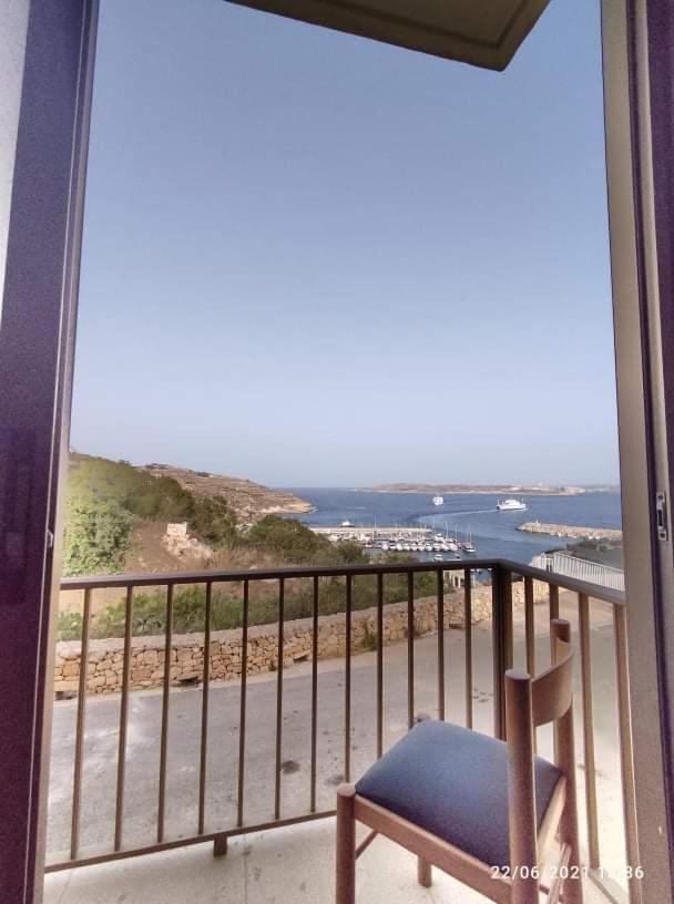 Felluga Harbour View Apartment Qala Bagian luar foto